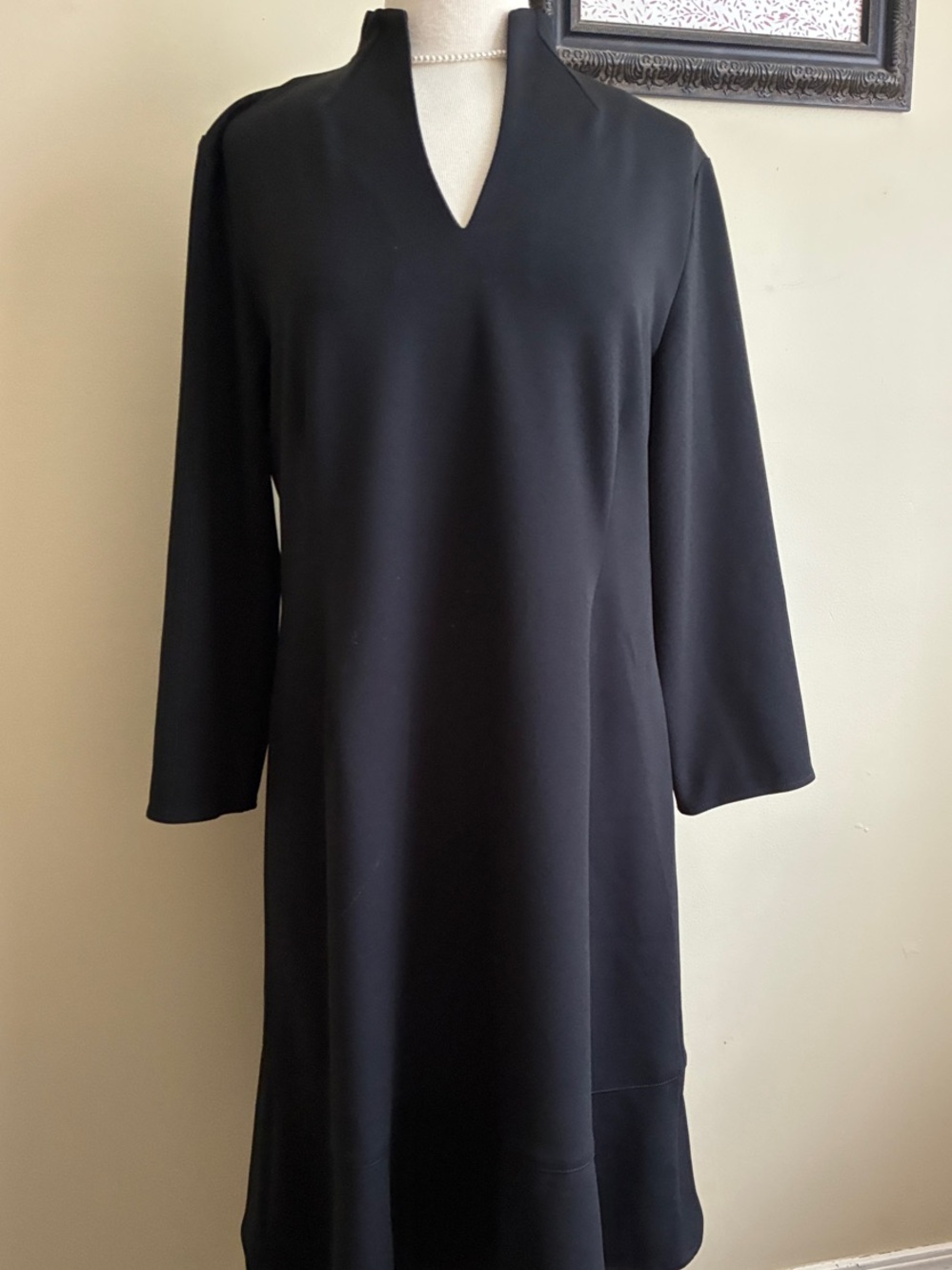 Ming Wang Black Midi Dress with Notch V-Neck